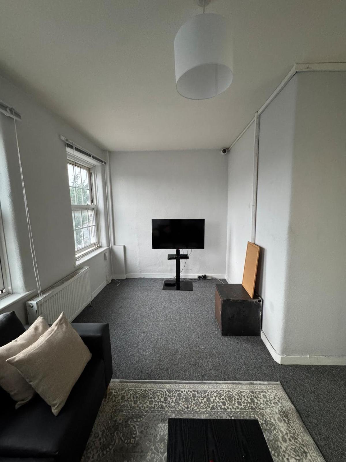 Tranquil 3br In Tottenham *