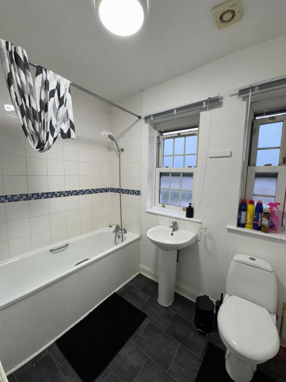 Tranquil 3br In Tottenham Apartment